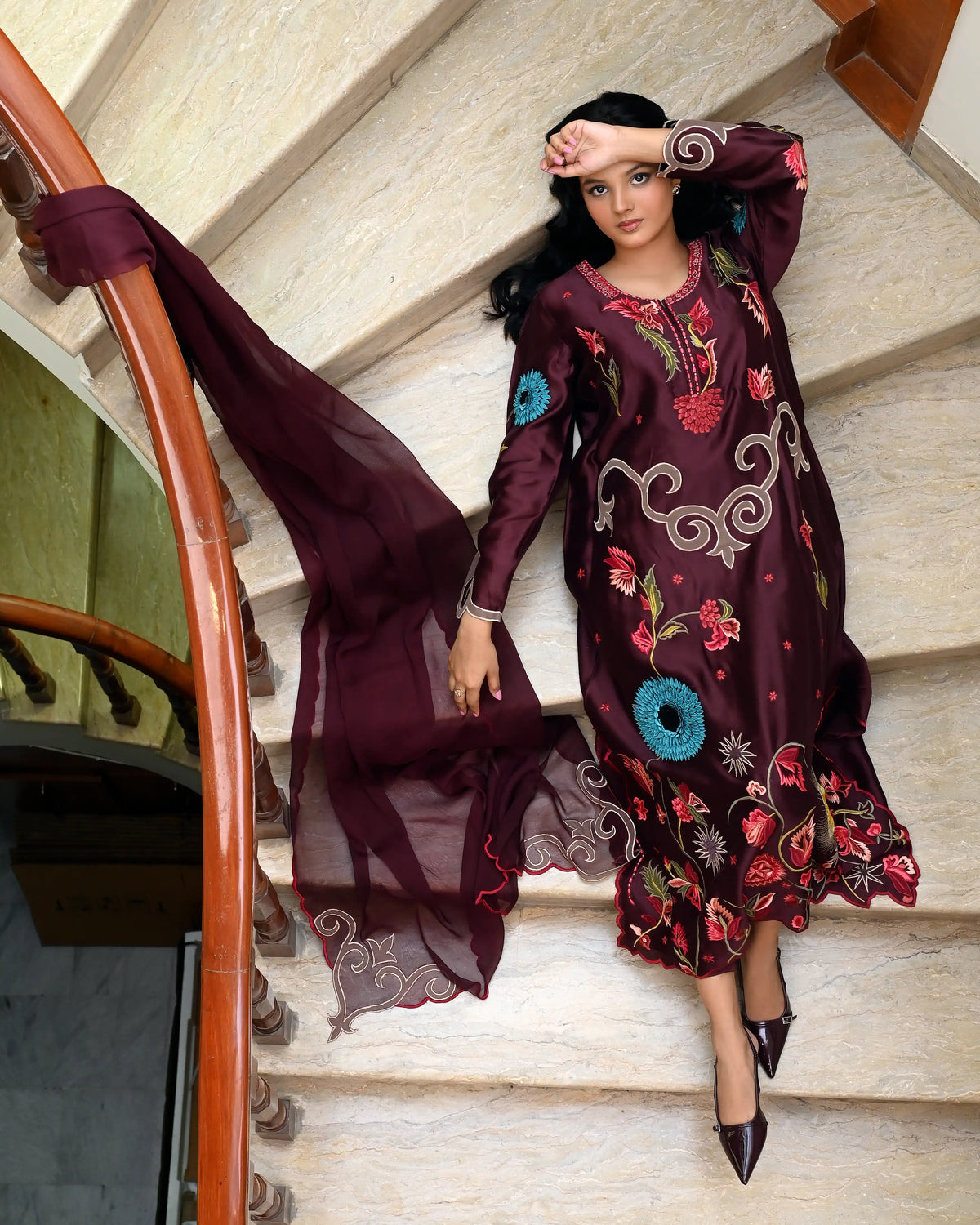 Sheesha Silk Kaftan 3-Piece Formal Dress with 3D Floral Embroidery
