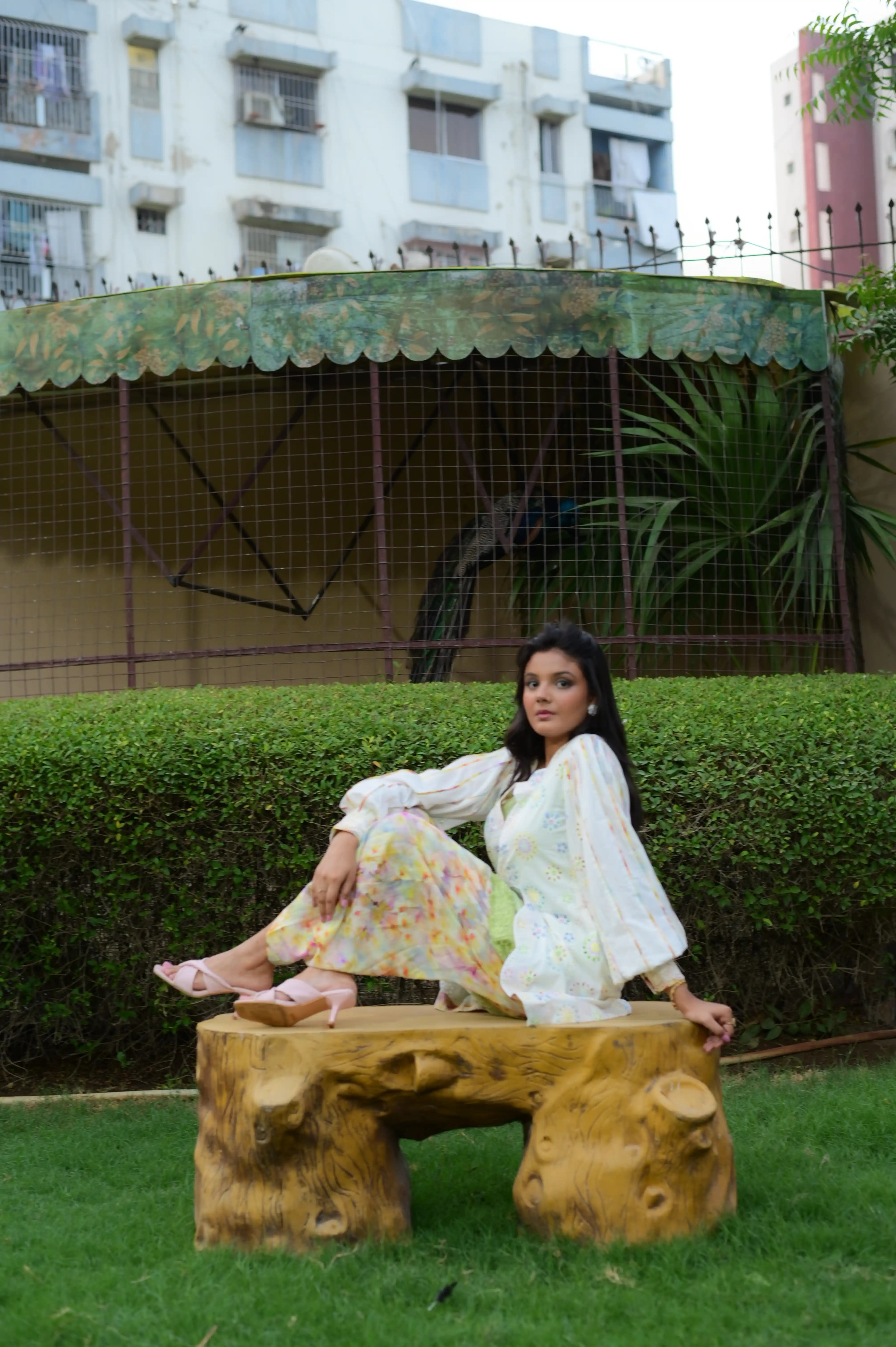 Chikankari Lawn 4-Piece Suit | Cape, Shirt, Noah Shalwar & Dupatta